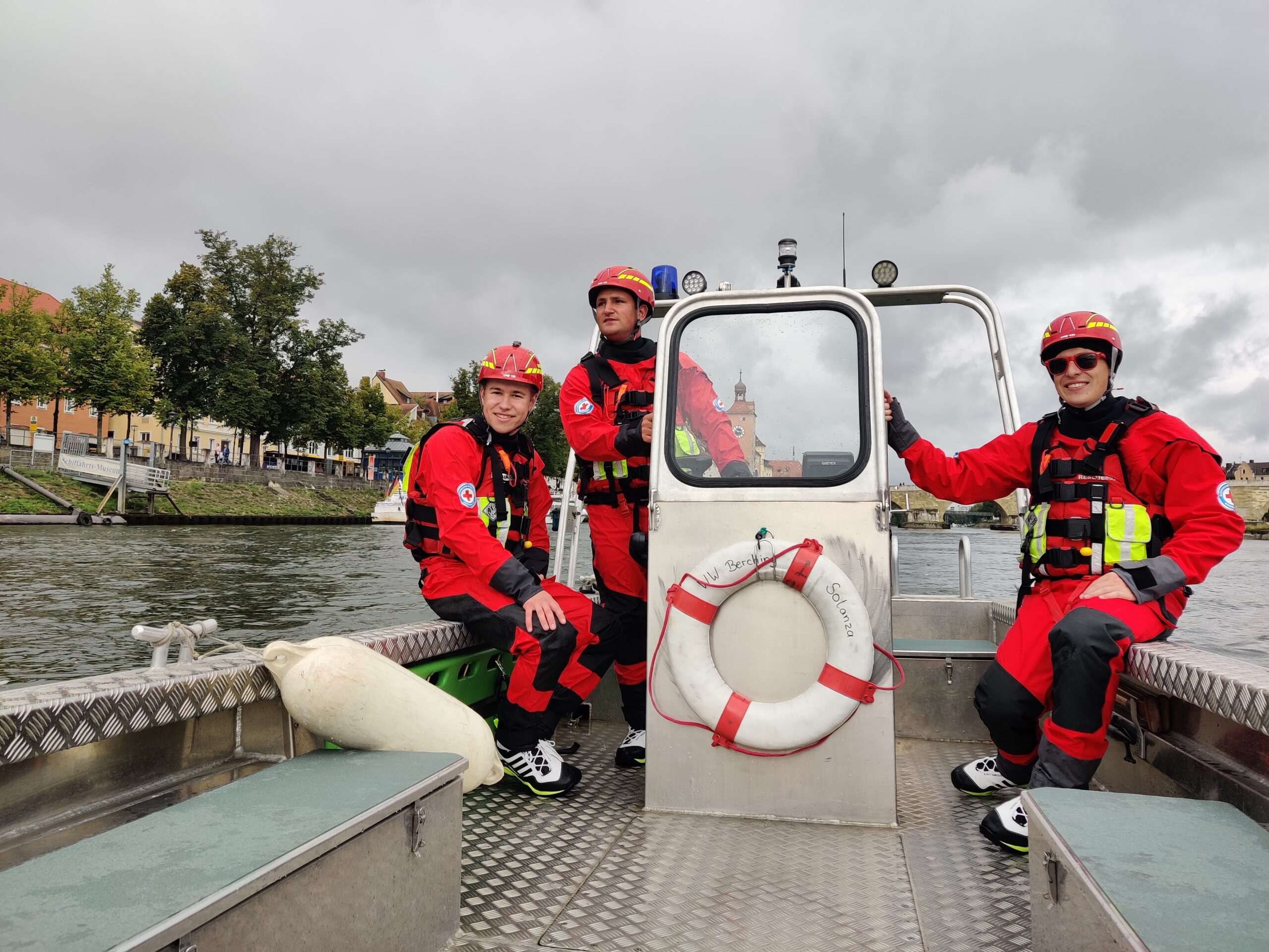 Neue Vorstandschaft um Vorsitzenden Leo Beringer (links)